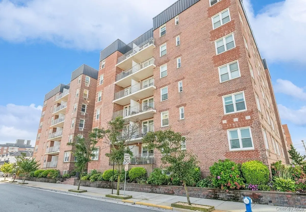 210 E Broadway #6L, Long Beach, NY 11561 - #1
