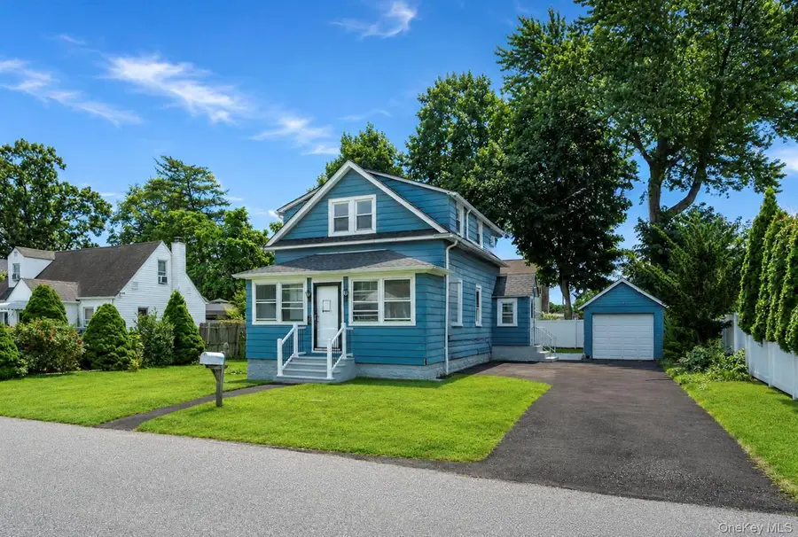 26 Flanders Place, West Babylon, NY 11704 - #3