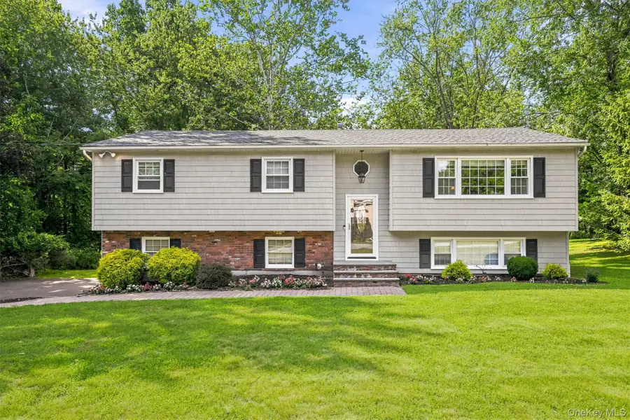 11 Nuthatch Lane, West Nyack, NY 10994 - #2
