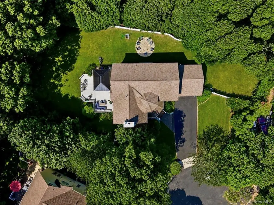 10 Chapel Hill Road, Lake Grove, NY 11755 - #2