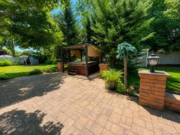 21 Kevin Road, Commack, NY 11725 - #2