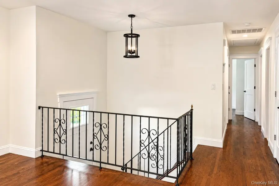 32 Groveland Park Boulevard, Sound Beach, NY 11789 - #3