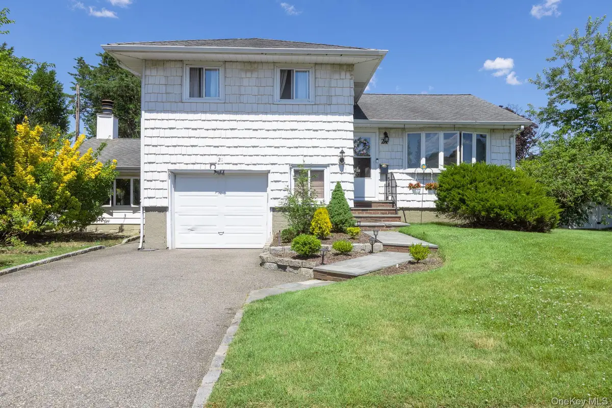 21 Pinetree Avenue, Hicksville, NY 11801 - #1