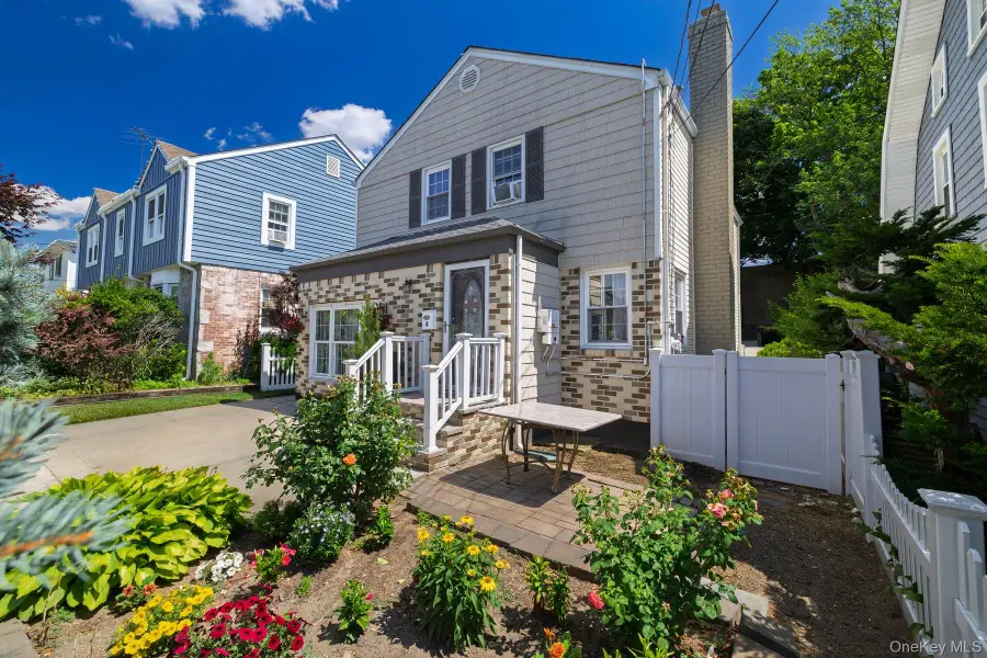 4 Nassau Boulevard, Malverne, NY 11565 - #2