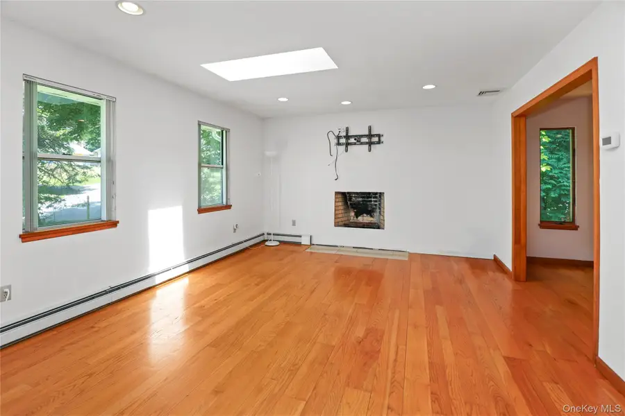 2 Verven Road, Poughkeepsie, NY 12603 - #3