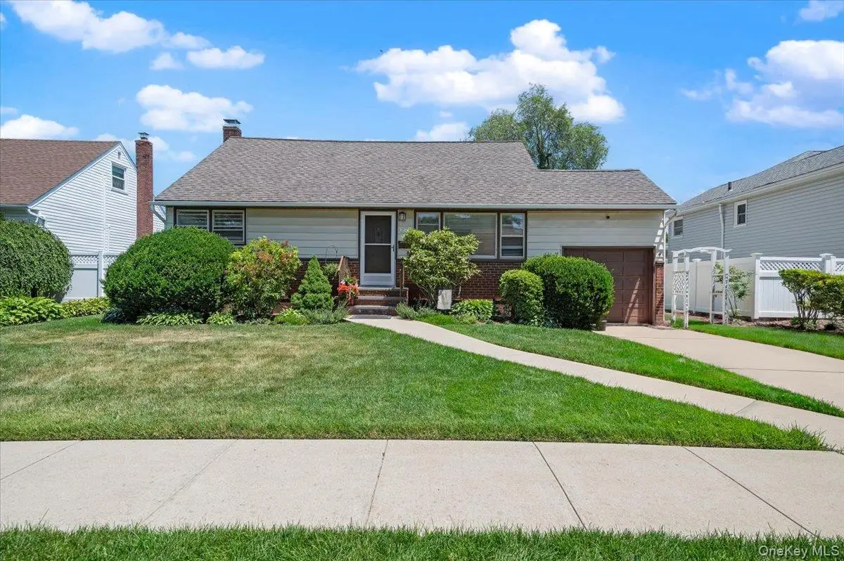 665 Dianne Street, Seaford, NY 11783 - #1