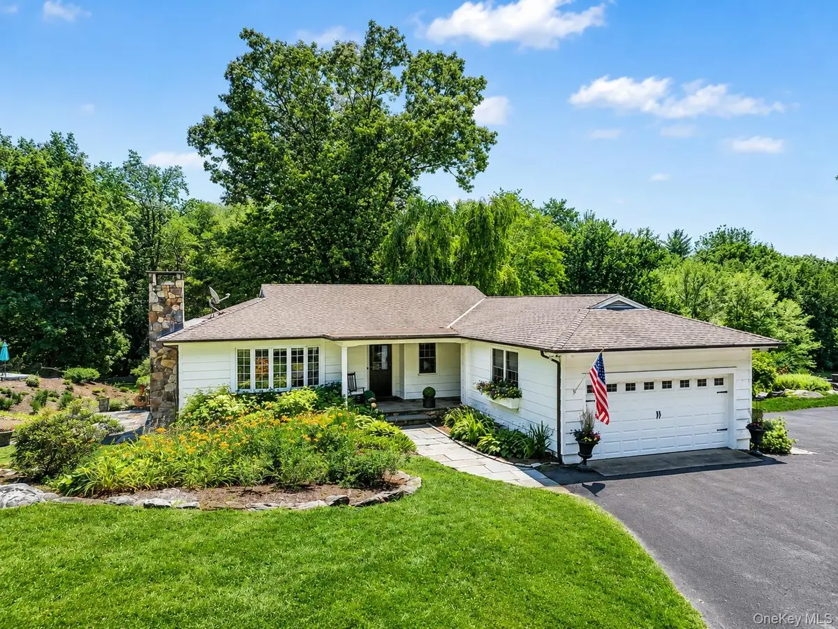 10 Apple Tree Lane, Pound Ridge, NY 10576 - #1