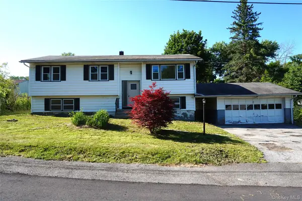 62 Warwick Road, Carmel, NY 10512