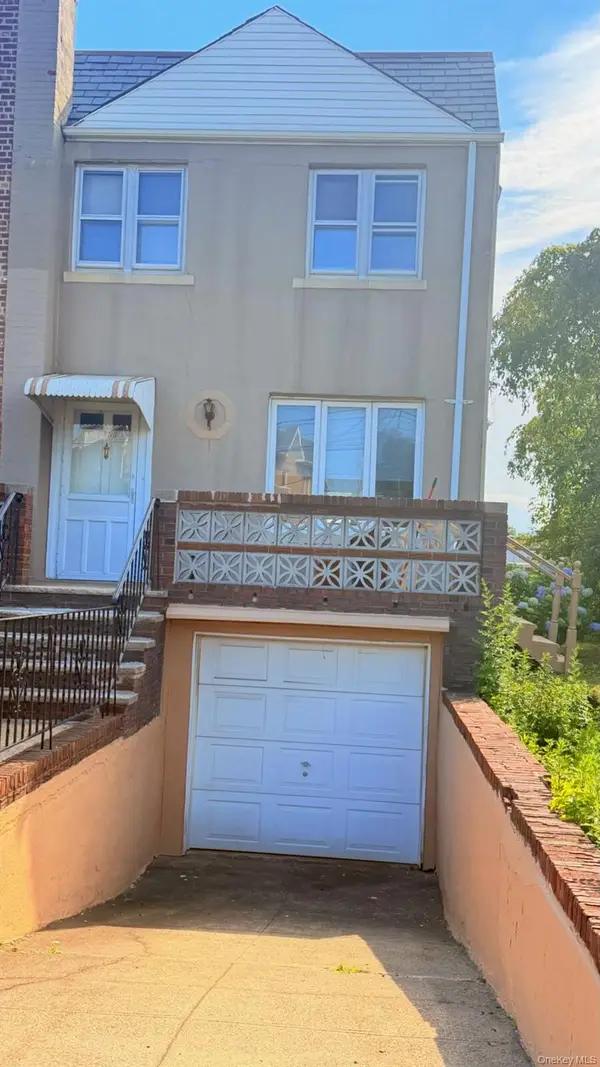 5750 82nd Street, Middle Village, NY 11379