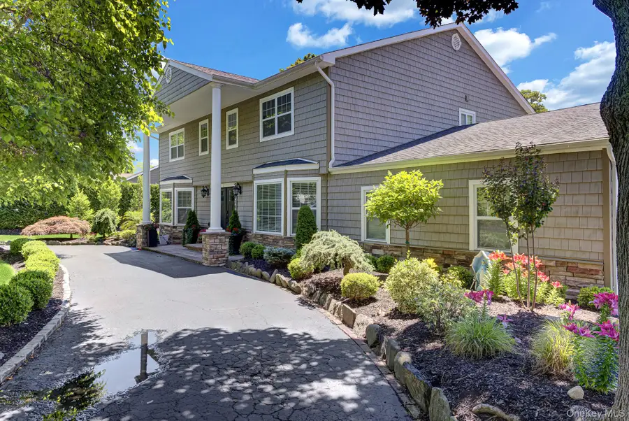 426 Wolf Hill Road, Dix Hills, NY 11746 - #3