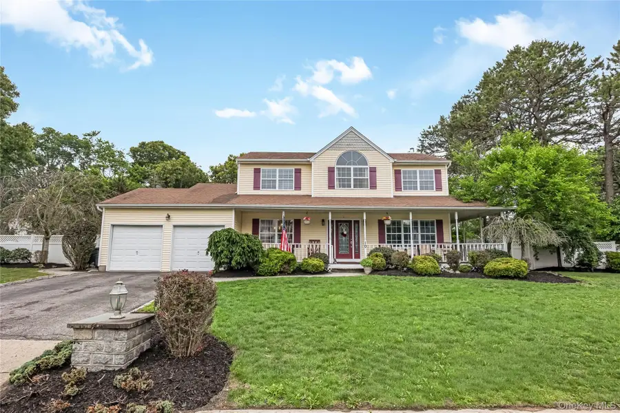 10 John Street, Selden, NY 11784 - #2