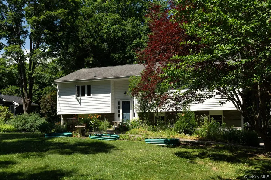 22 Crosmour Road, Rhinebeck, NY 12572 - #2