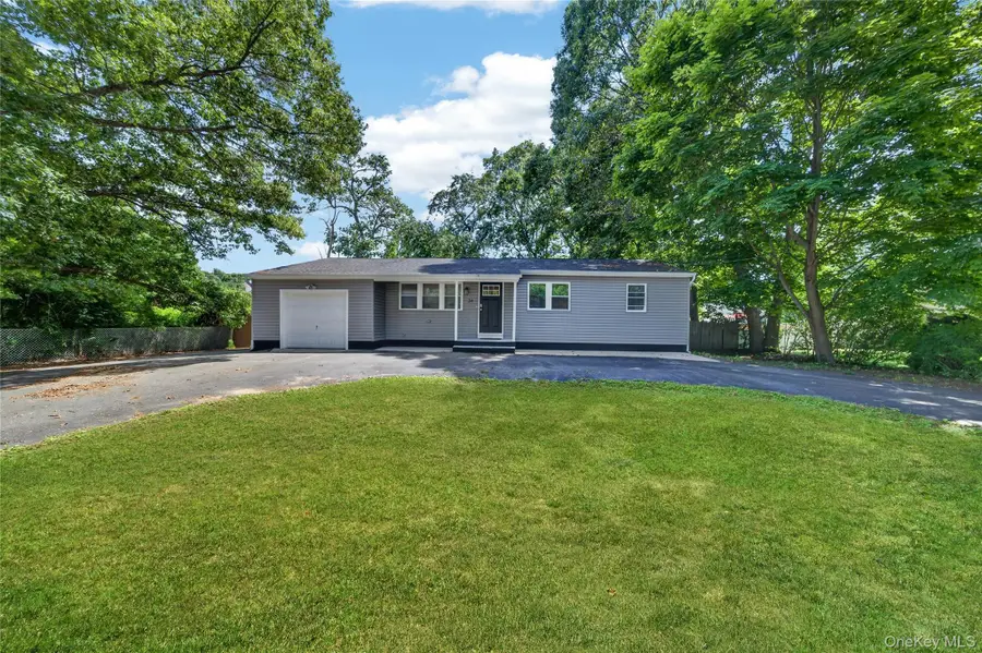 34 Pinetop Drive, Shirley, NY 11967 - #2