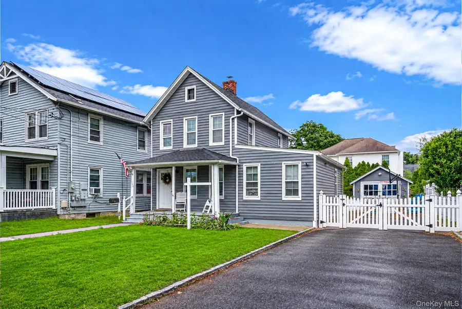160 Rocklyn Avenue, Lynbrook, NY 11563 - #2