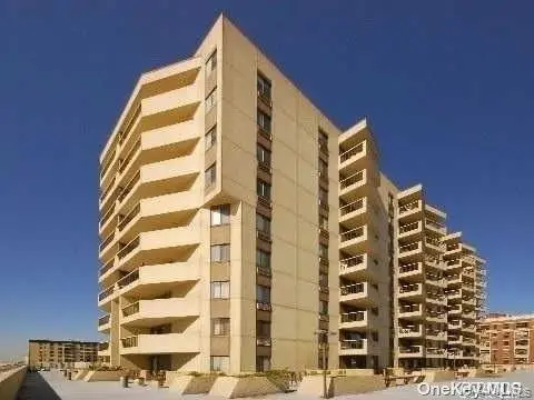 360 Shore Road #2G, Long Beach, NY 11561
