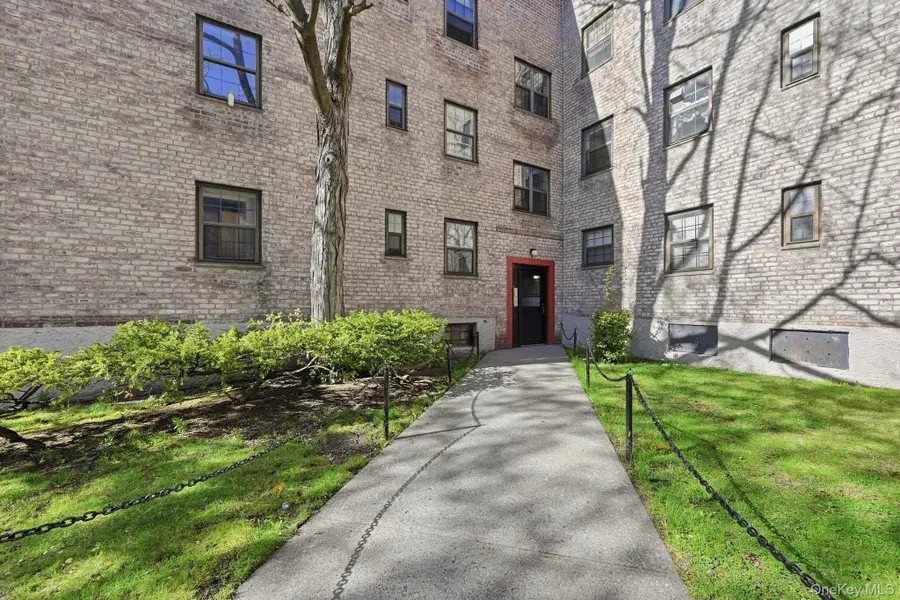 7837 Main Street #2D, Flushing, NY 11367 - #2