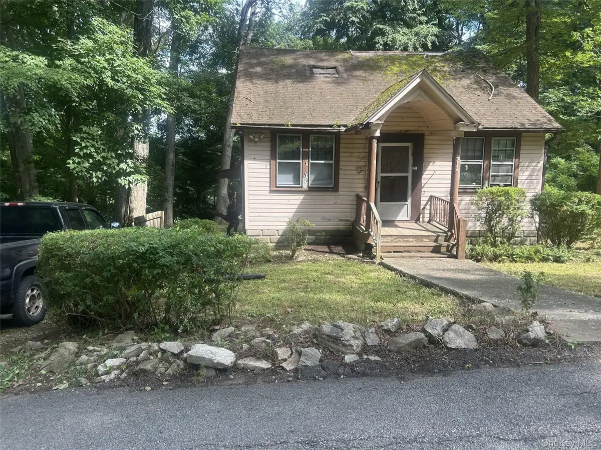 214 Walnut Road, Lake Peekskill, NY 10537 - #1