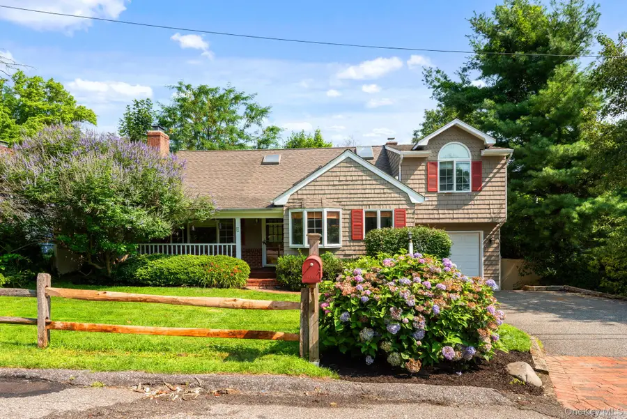 1 Cedar Drive, Huntington, NY 11743 - #3
