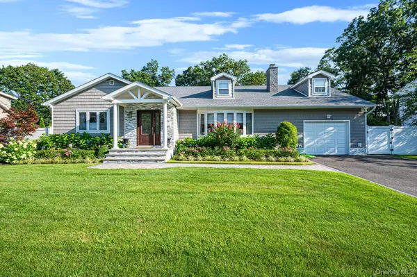 61 Lauren Avenue, Dix Hills, NY 11746