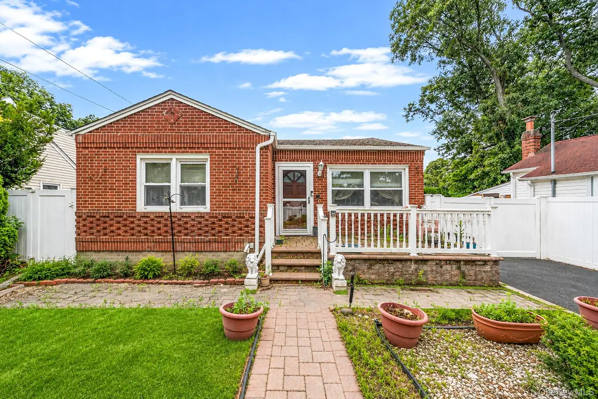 136 Sioux Street, Ronkonkoma, NY 11779 - #1
