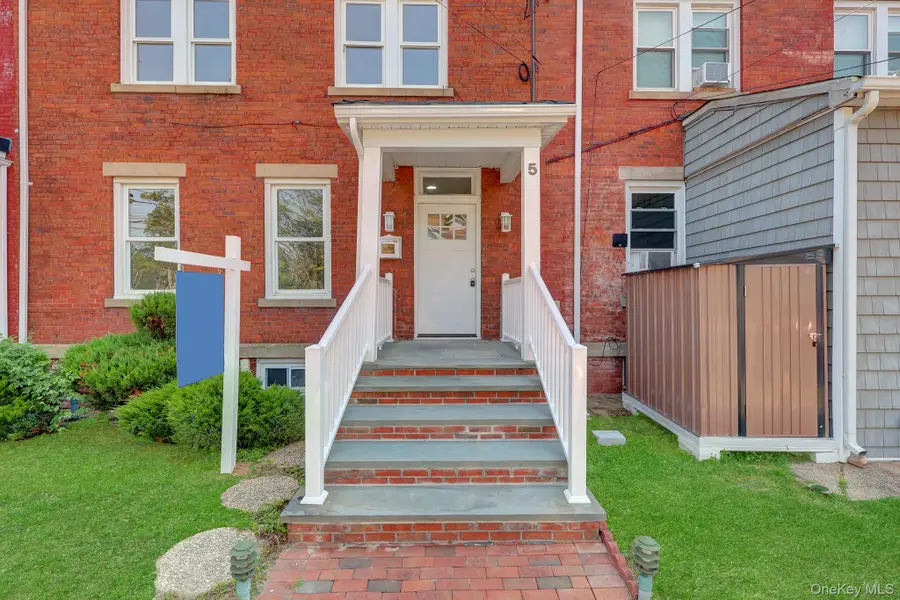 5 Columbia Street, Farmingdale, NY 11735 - #2