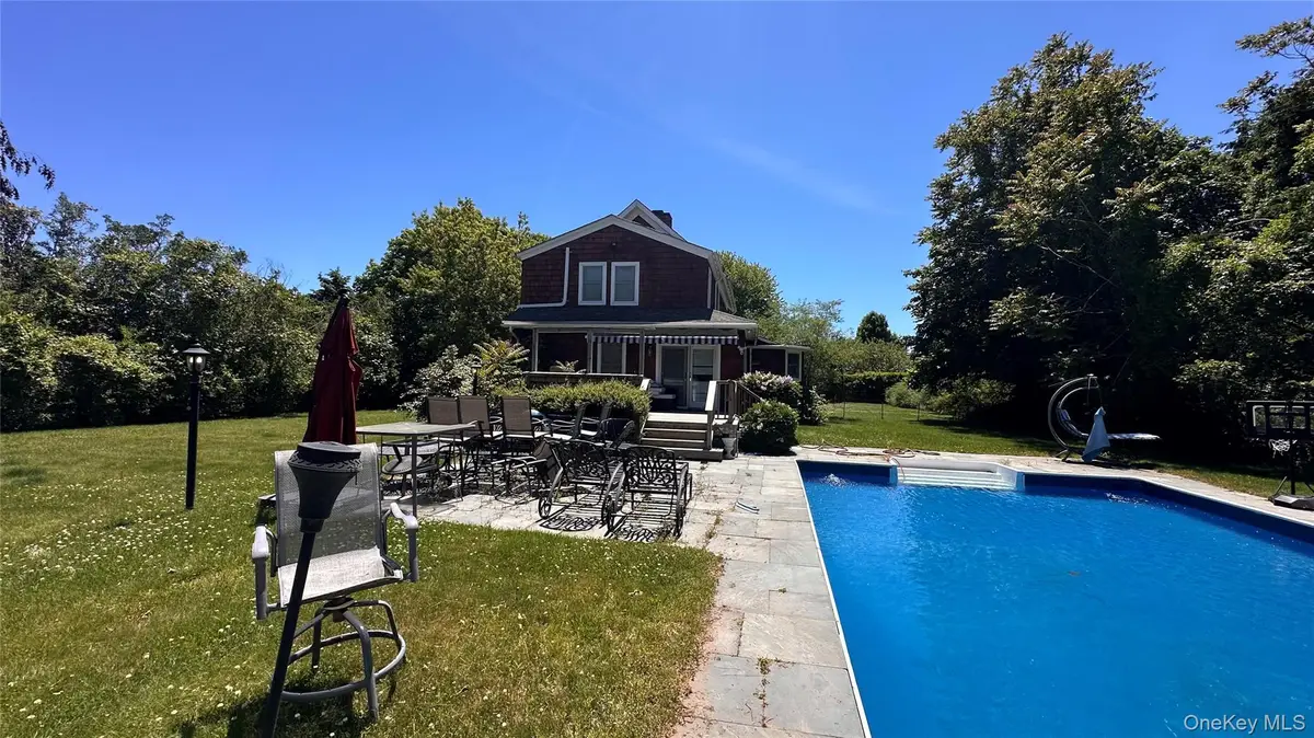 10 Kerrie Court, Southampton, NY 11968 - #1