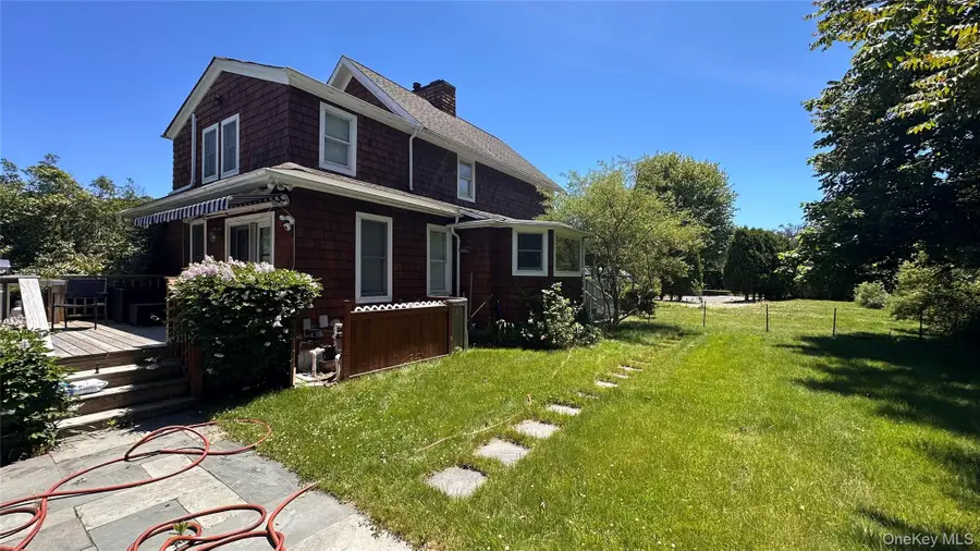 10 Kerrie Court, Southampton, NY 11968 - #2