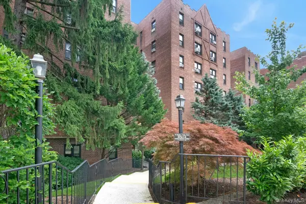 142 Garth Road #2S, Scarsdale, NY 10583