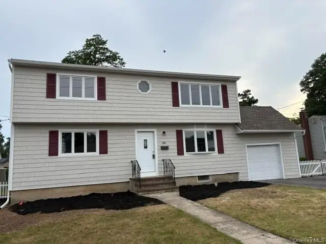381 N Clinton Avenue, Lindenhurst, NY 11757 - #1