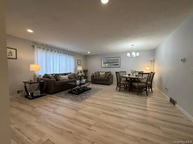 4205 Fox Lane, Poughkeepsie, NY 12603 - #3