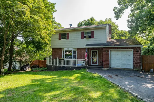 11 Berkshire Drive, Selden, NY 11784