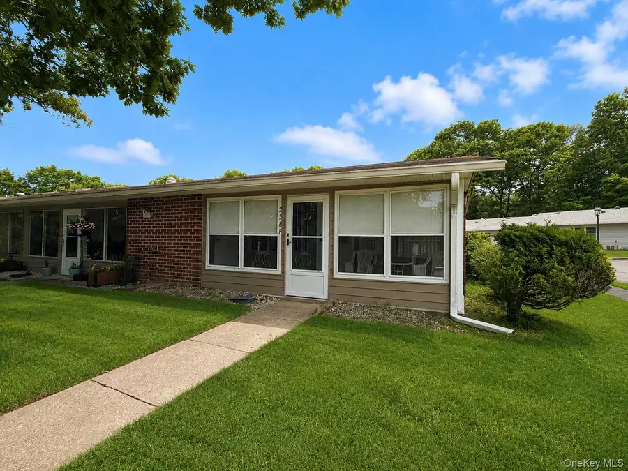 258 Newcastle Court #F, Ridge, NY 11961 - #2