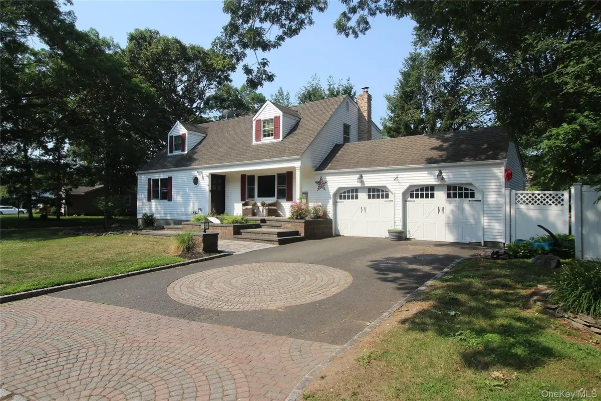 8 Woodbury Road, Farmingville, NY 11738 - #1