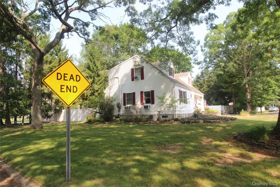 8 Woodbury Road, Farmingville, NY 11738 - #2