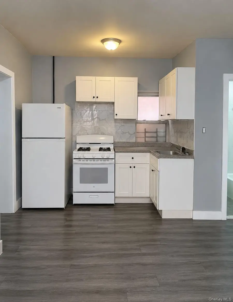 1038 E 224th Street, Bronx, NY 10466 - #2
