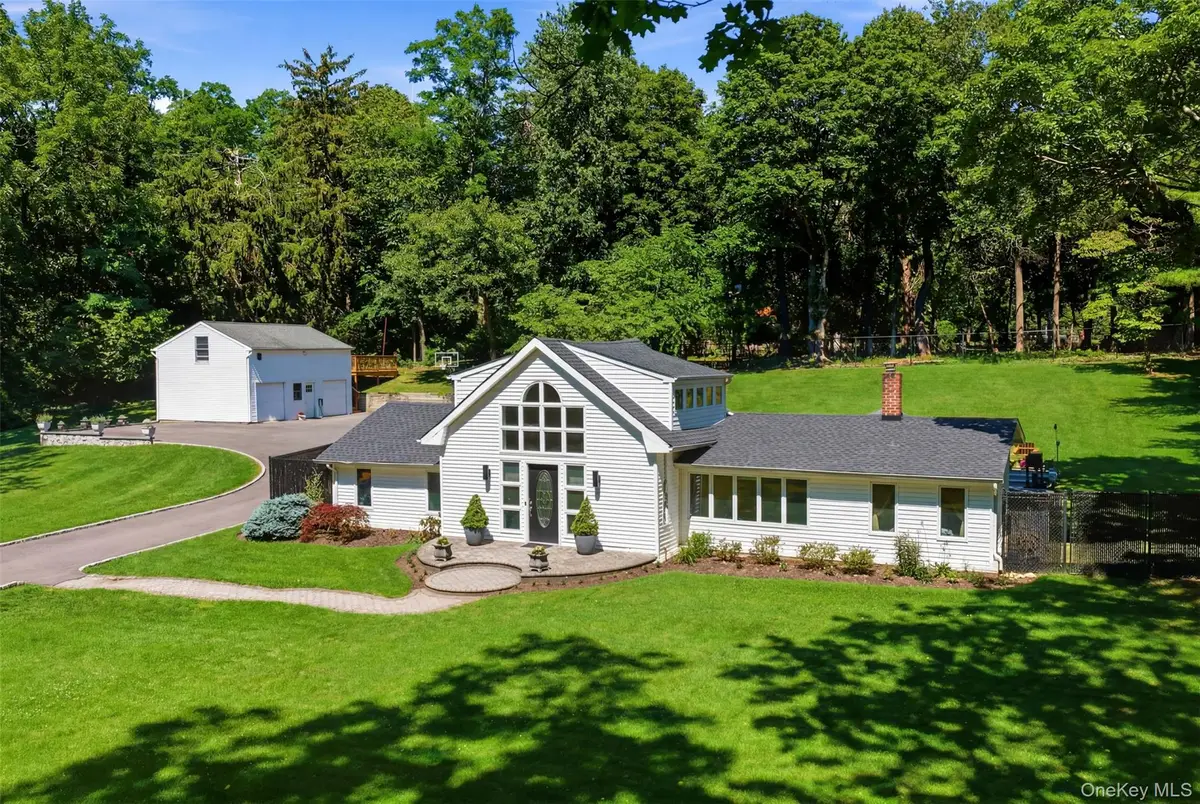355 Bread And Cheese Hollow Road, Northport, NY 11768 - #1