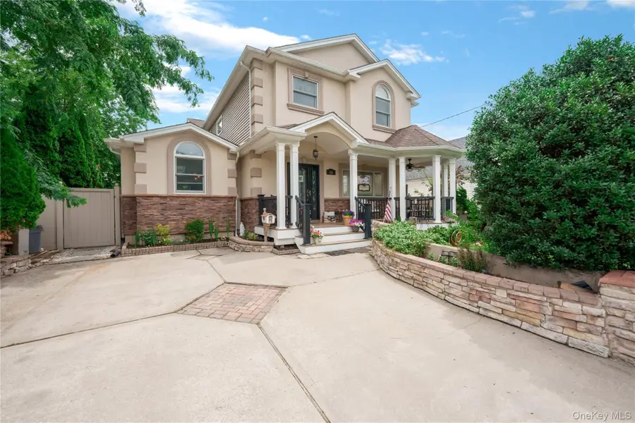 206 N 7th Street, Lindenhurst, NY 11757 - #2