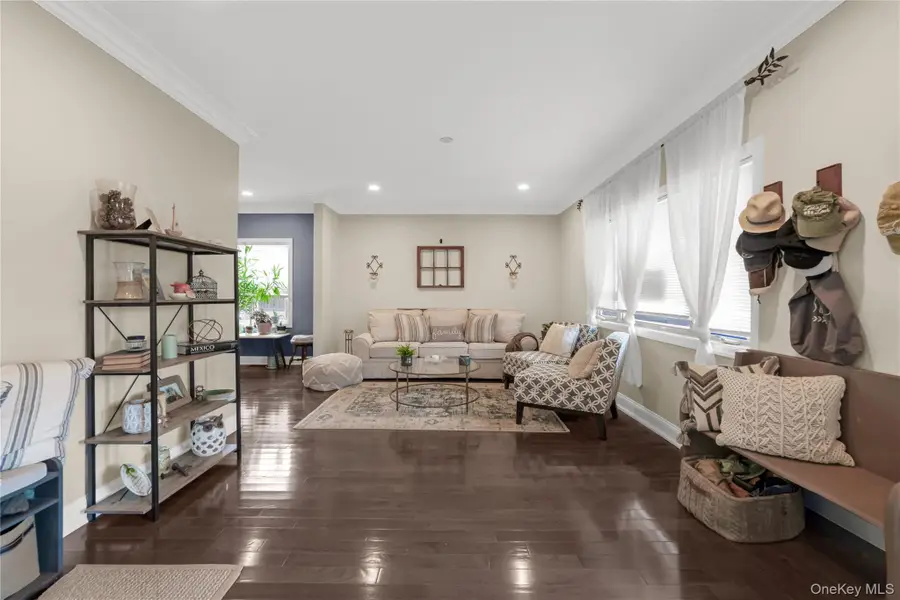 206 N 7th Street, Lindenhurst, NY 11757 - #3