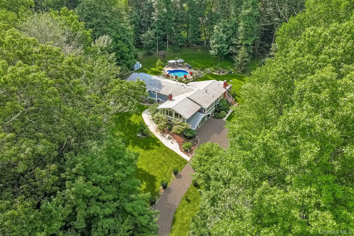 10 Longbow Road, Suffern, NY 10901 - #1