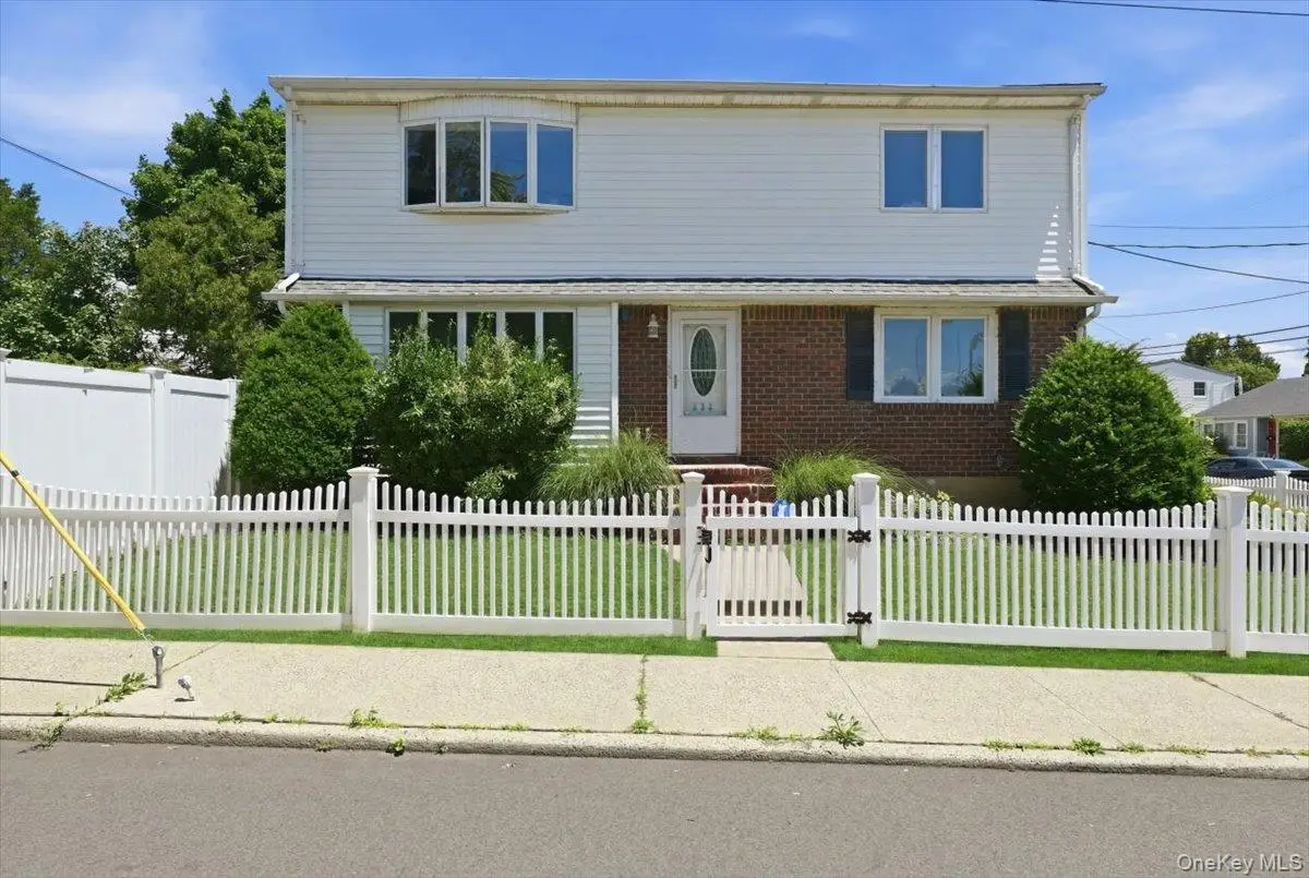 258 Marguerite Avenue, Floral Park, NY 11001 - #1