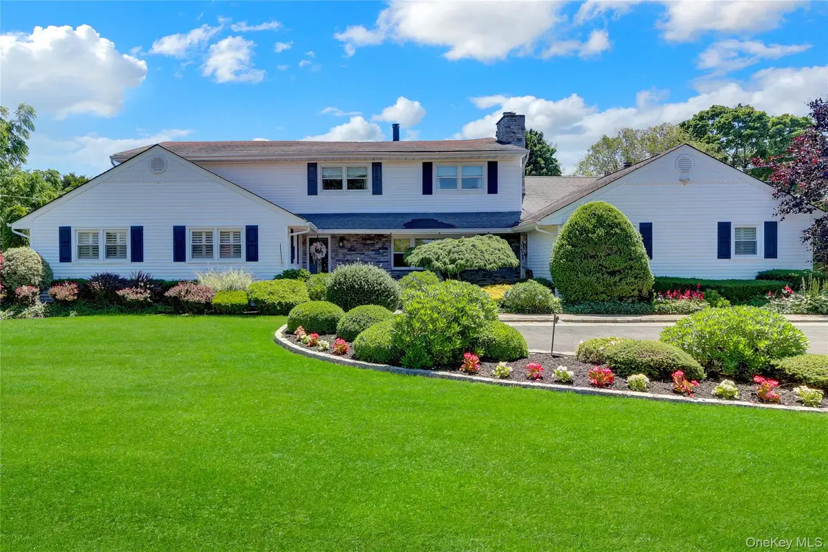 257 Shadybrook Lane, West Islip, NY 11795 - #1