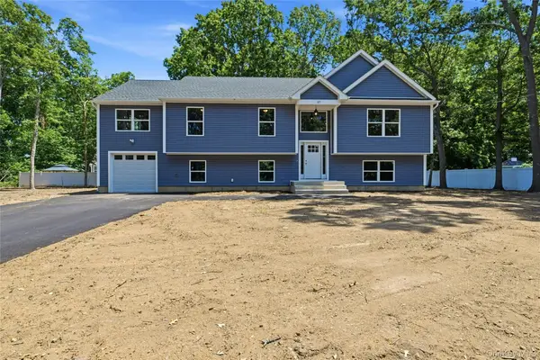 37 2nd Street, Moriches, NY 11955