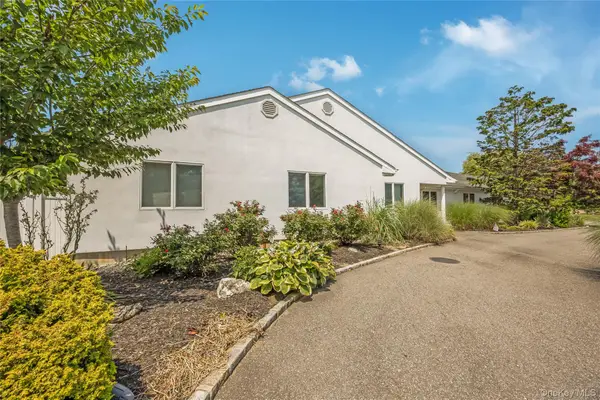 6 Twilight Court, Melville, NY 11747