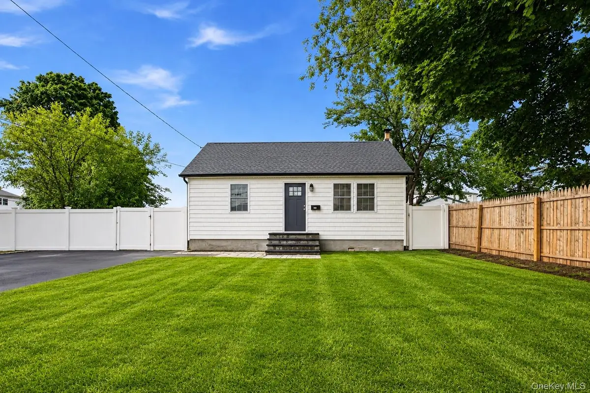 606 Catskill Avenue, Lindenhurst, NY 11757 - #1