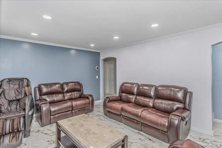 120 N 10th Street, New Hyde Park, NY 11040 - #3