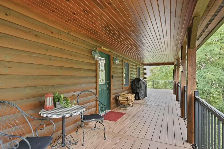 8 Mckinley Avenue, Greenwood Lake, NY 10925 - #3