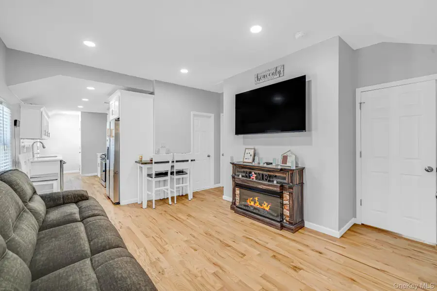 86 Eastview Road, Ronkonkoma, NY 11779 - #3
