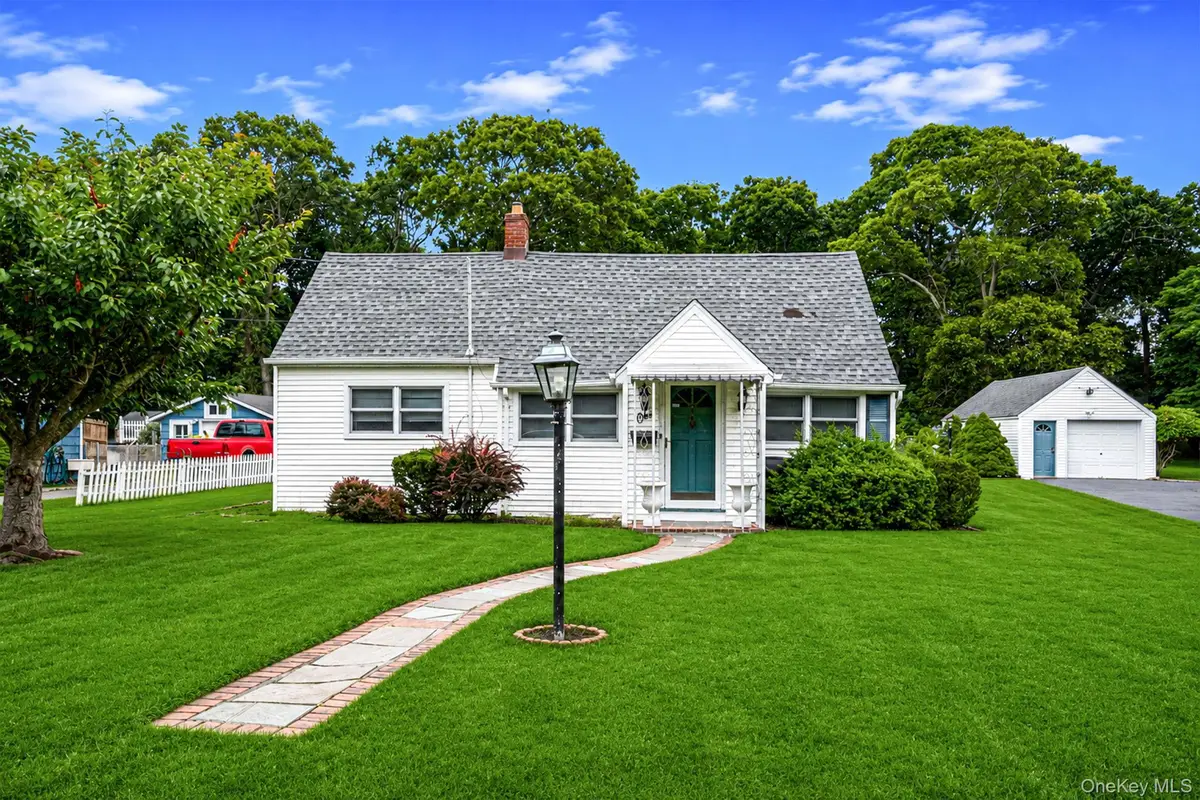 1 E Jackwill Road, East Patchogue, NY 11772 - #1