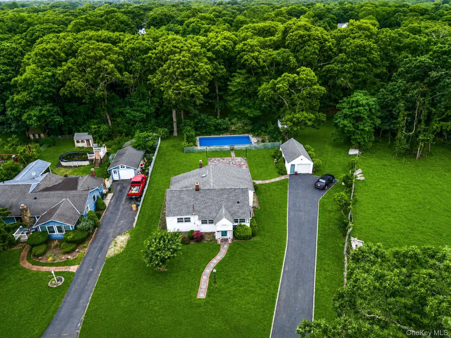 1 E Jackwill Road, East Patchogue, NY 11772 - #2