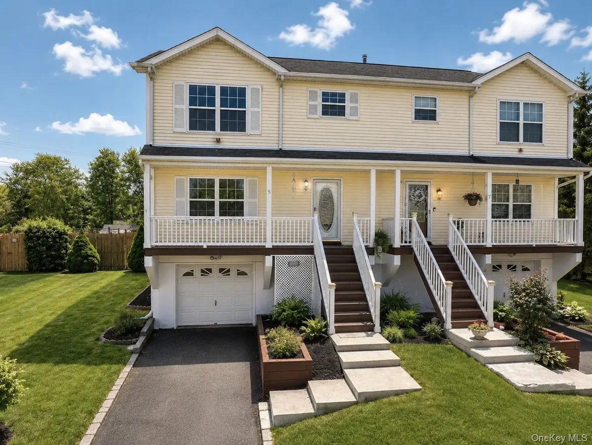 5 Alicia Lane, Warwick, NY 10990 - #1